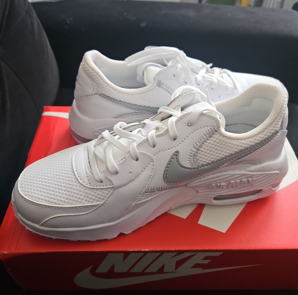 Nike Air Max White and Gray Women's Athletic Shoes